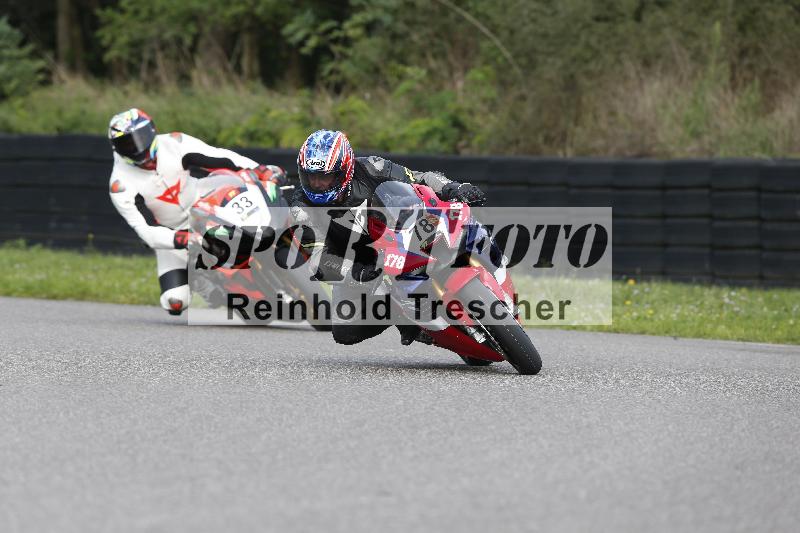 Archiv-2025/53 16.09.2025 Track Day Domi Aegerter ADR/Gruppe rot/33